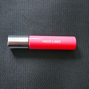 Haus Labs Atomic Shake